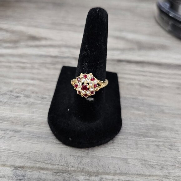 Joni Vintage GE Gold Tone Faux Ruby And Diamante Crystal Gemstone Cluster Ring - Picture 6 of 6